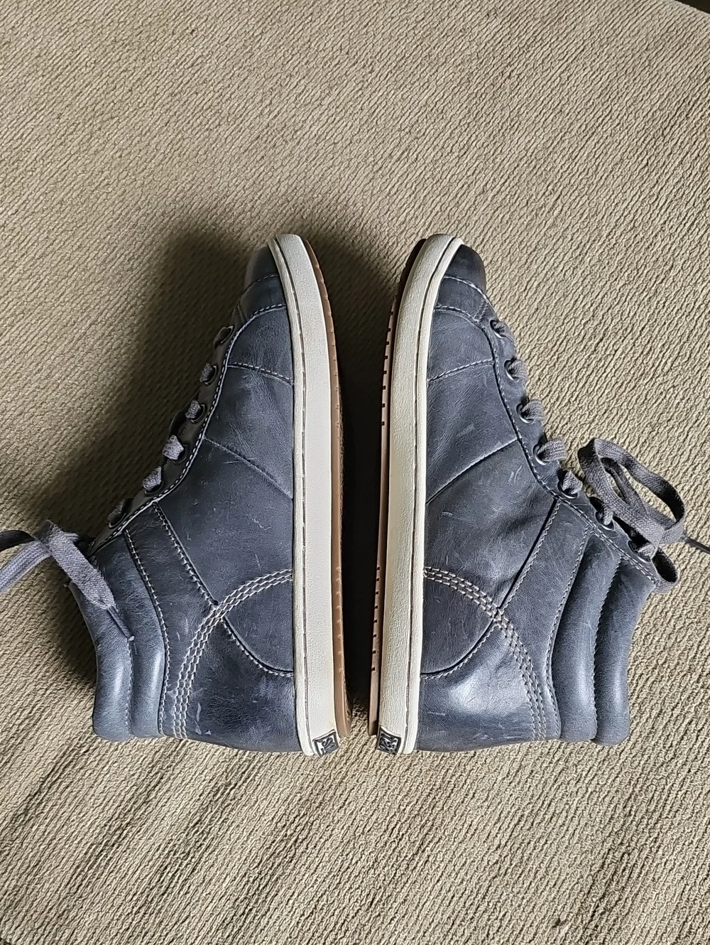 Taos, Leather Sneakers, Distressed, Insoles, Side Zipper, Gray, Womens Size 6.5